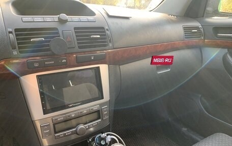 Toyota Avensis III рестайлинг, 2004 год, 680 000 рублей, 7 фотография