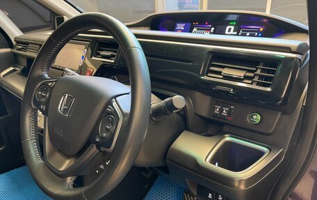 Honda Stepwgn IV, 2017 год, 2 490 000 рублей, 8 фотография