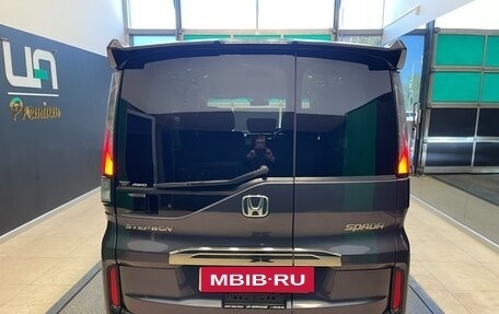 Honda Stepwgn IV, 2017 год, 2 490 000 рублей, 4 фотография