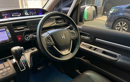 Honda Stepwgn IV, 2017 год, 2 490 000 рублей, 16 фотография