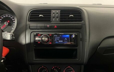 Volkswagen Polo VI (EU Market), 2015 год, 890 000 рублей, 14 фотография