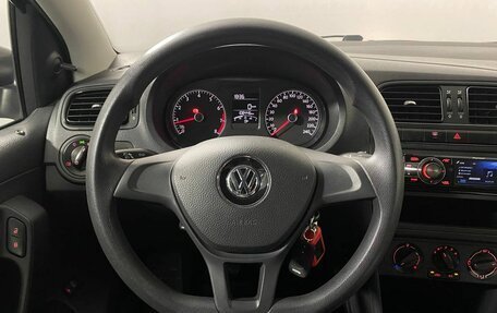 Volkswagen Polo VI (EU Market), 2015 год, 890 000 рублей, 13 фотография