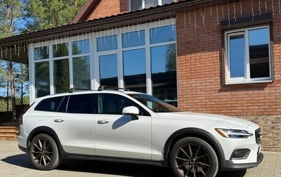 Volvo V60 Cross Country II, 2020 год, 4 000 000 рублей, 1 фотография