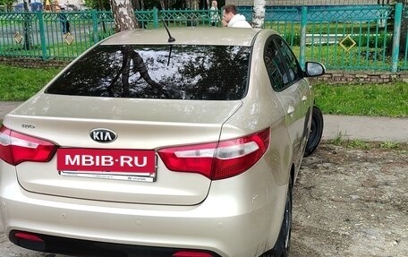KIA Rio III рестайлинг, 2013 год, 750 000 рублей, 3 фотография