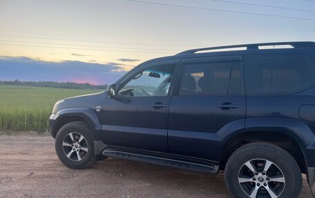 Toyota Land Cruiser Prado 120 рестайлинг, 2007 год, 1 500 000 рублей, 6 фотография