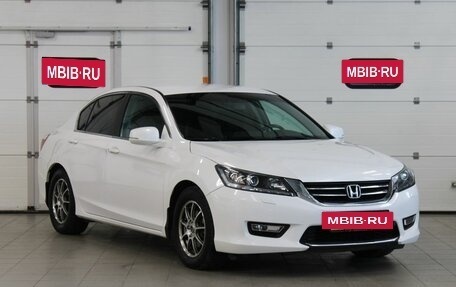 Honda Accord IX рестайлинг, 2013 год, 1 960 000 рублей, 3 фотография