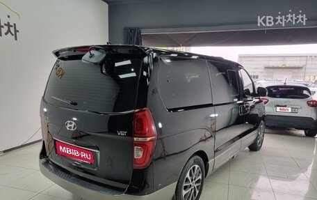 Hyundai Starex I рестайлинг, 2007 год, 1 890 000 рублей, 3 фотография