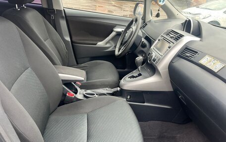 Toyota Verso I, 2012 год, 1 230 000 рублей, 3 фотография