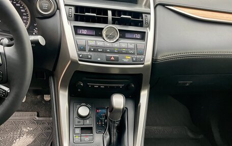 Lexus NX I, 2015 год, 2 650 000 рублей, 14 фотография