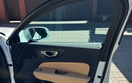 Volvo V60 Cross Country II, 2020 год, 4 000 000 рублей, 14 фотография