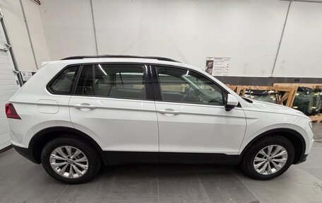 Volkswagen Tiguan II, 2020 год, 2 450 000 рублей, 8 фотография