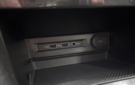 Volkswagen Tiguan II, 2020 год, 2 450 000 рублей, 19 фотография