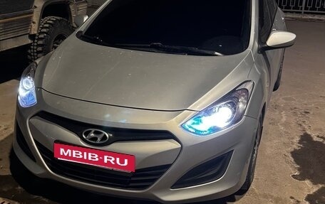 Hyundai i30 II рестайлинг, 2013 год, 990 000 рублей, 2 фотография