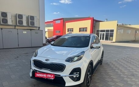 KIA Sportage IV рестайлинг, 2018 год, 2 350 000 рублей, 2 фотография