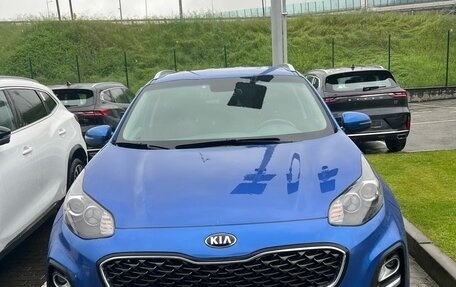 KIA Sportage IV рестайлинг, 2020 год, 2 590 000 рублей, 2 фотография