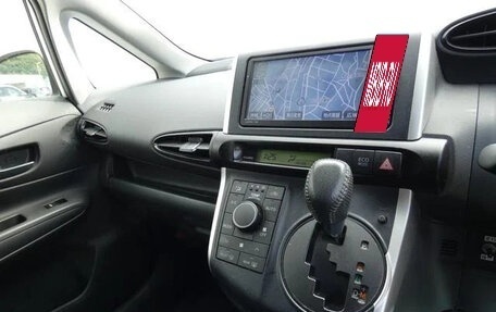 Toyota Wish II, 2011 год, 1 200 000 рублей, 12 фотография