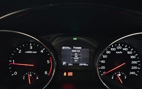 KIA Carnival III, 2020 год, 2 280 000 рублей, 8 фотография