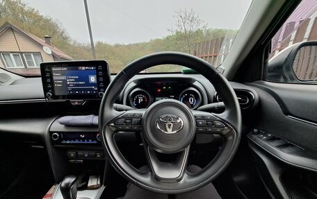 Toyota Yaris Cross, 2020 год, 2 600 000 рублей, 3 фотография