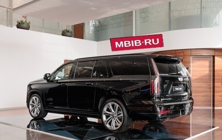 Cadillac Escalade V, 2025 год, 24 490 000 рублей, 2 фотография