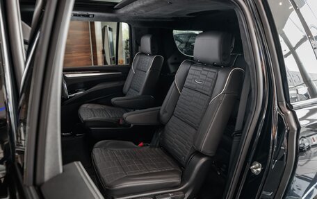 Cadillac Escalade V, 2025 год, 24 490 000 рублей, 25 фотография