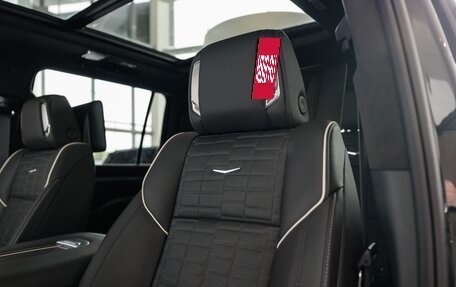Cadillac Escalade V, 2025 год, 24 490 000 рублей, 19 фотография