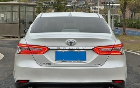 Toyota Camry, 2021 год, 1 800 300 рублей, 6 фотография