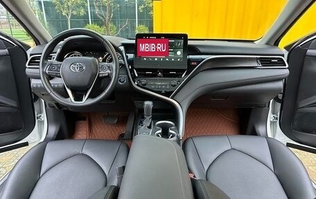 Toyota Camry, 2021 год, 1 800 300 рублей, 7 фотография
