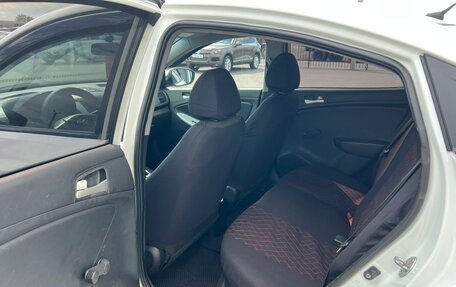 Hyundai Solaris II рестайлинг, 2013 год, 549 999 рублей, 18 фотография