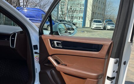 Porsche Cayenne III, 2021 год, 10 500 000 рублей, 20 фотография