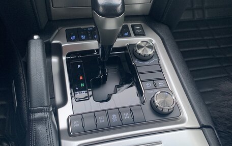 Toyota Land Cruiser 200, 2016 год, 7 000 000 рублей, 3 фотография