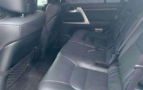Toyota Land Cruiser 200, 2016 год, 7 000 000 рублей, 2 фотография