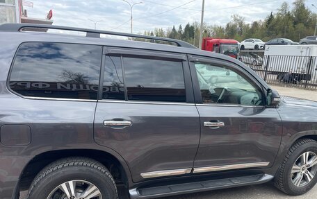 Toyota Land Cruiser 200, 2016 год, 7 000 000 рублей, 5 фотография
