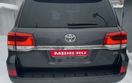 Toyota Land Cruiser 200, 2016 год, 7 000 000 рублей, 4 фотография