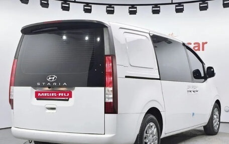 Hyundai Staria, 2022 год, 3 305 000 рублей, 2 фотография