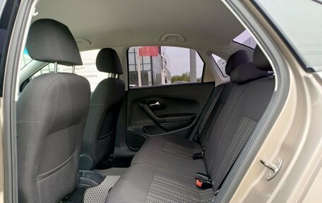 Volkswagen Polo VI (EU Market), 2016 год, 1 050 000 рублей, 15 фотография