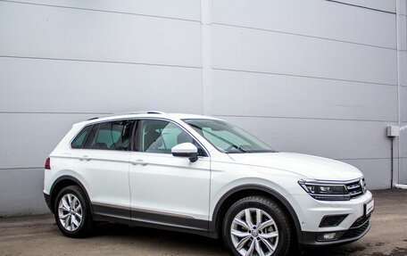 Volkswagen Tiguan II, 2017 год, 2 400 000 рублей, 5 фотография