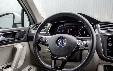 Volkswagen Tiguan II, 2017 год, 2 400 000 рублей, 18 фотография