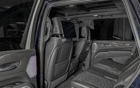 Cadillac Escalade V, 2023 год, 16 090 000 рублей, 16 фотография