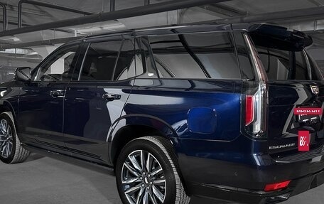 Cadillac Escalade V, 2023 год, 16 090 000 рублей, 12 фотография