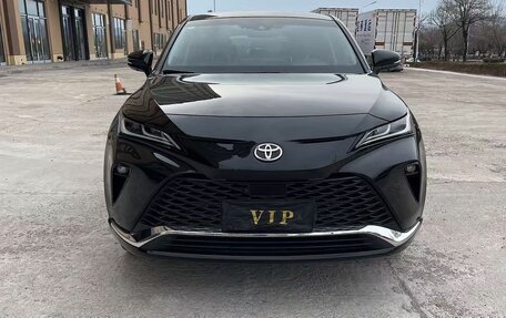 Toyota Venza, 2022 год, 3 780 000 рублей, 2 фотография