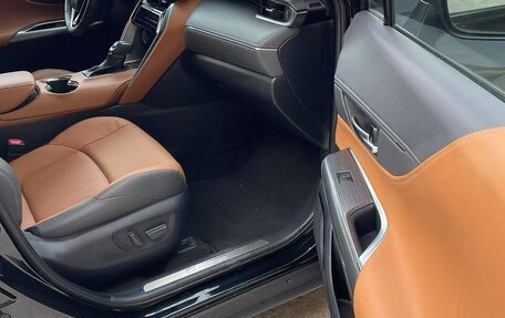 Toyota Venza, 2022 год, 3 780 000 рублей, 14 фотография