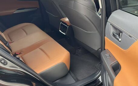 Toyota Venza, 2022 год, 3 780 000 рублей, 16 фотография