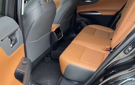 Toyota Venza, 2022 год, 3 780 000 рублей, 18 фотография