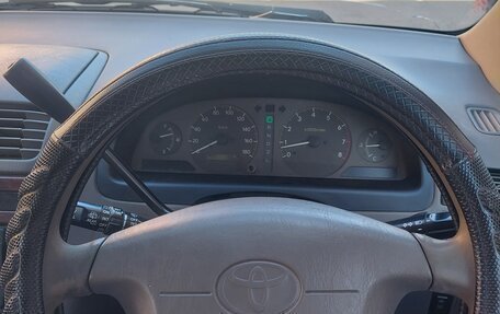 Toyota Gaia, 2000 год, 580 000 рублей, 4 фотография