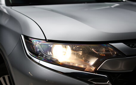 Mitsubishi Outlander III рестайлинг 3, 2019 год, 1 875 000 рублей, 11 фотография