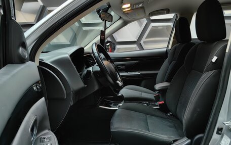 Mitsubishi Outlander III рестайлинг 3, 2019 год, 1 875 000 рублей, 17 фотография