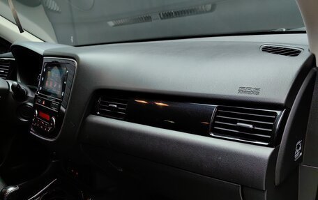 Mitsubishi Outlander III рестайлинг 3, 2019 год, 1 875 000 рублей, 31 фотография