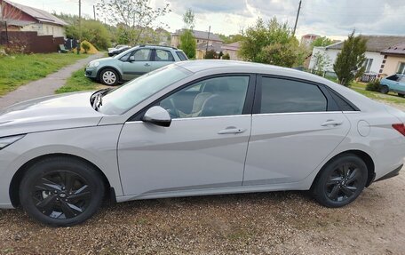 Hyundai Elantra, 2021 год, 2 300 000 рублей, 3 фотография