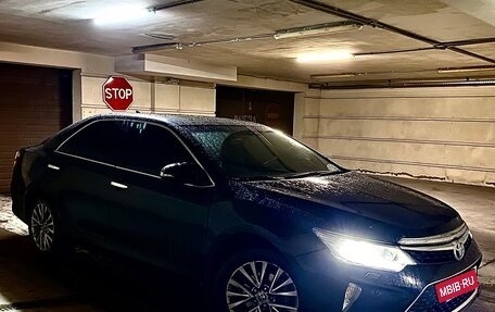 Toyota Camry, 2016 год, 1 880 000 рублей, 16 фотография