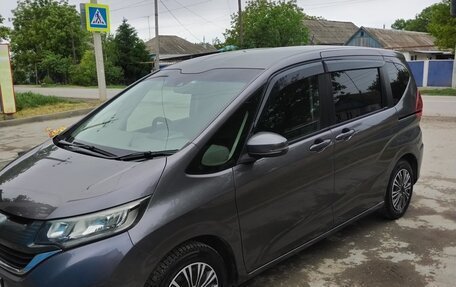 Honda Freed II, 2019 год, 1 840 000 рублей, 2 фотография